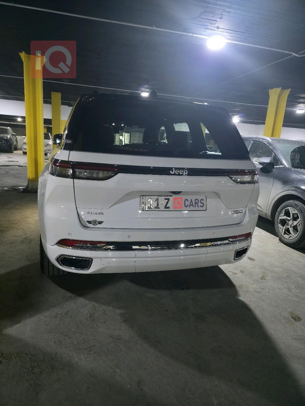 جیپ گراند شیرۆکی